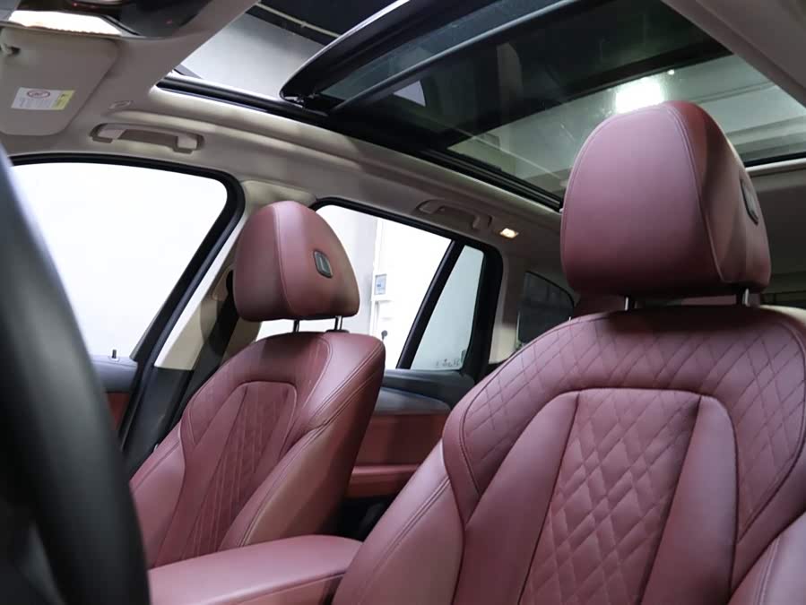 BMW iX3 2022 immagine di auto #16