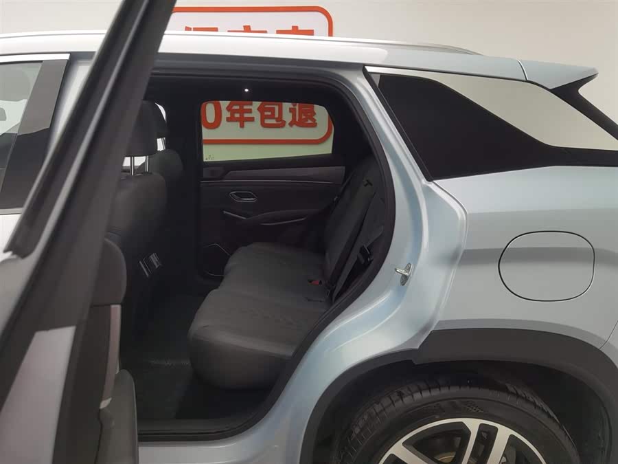 BYD SongL DM-i 2025 car image #16