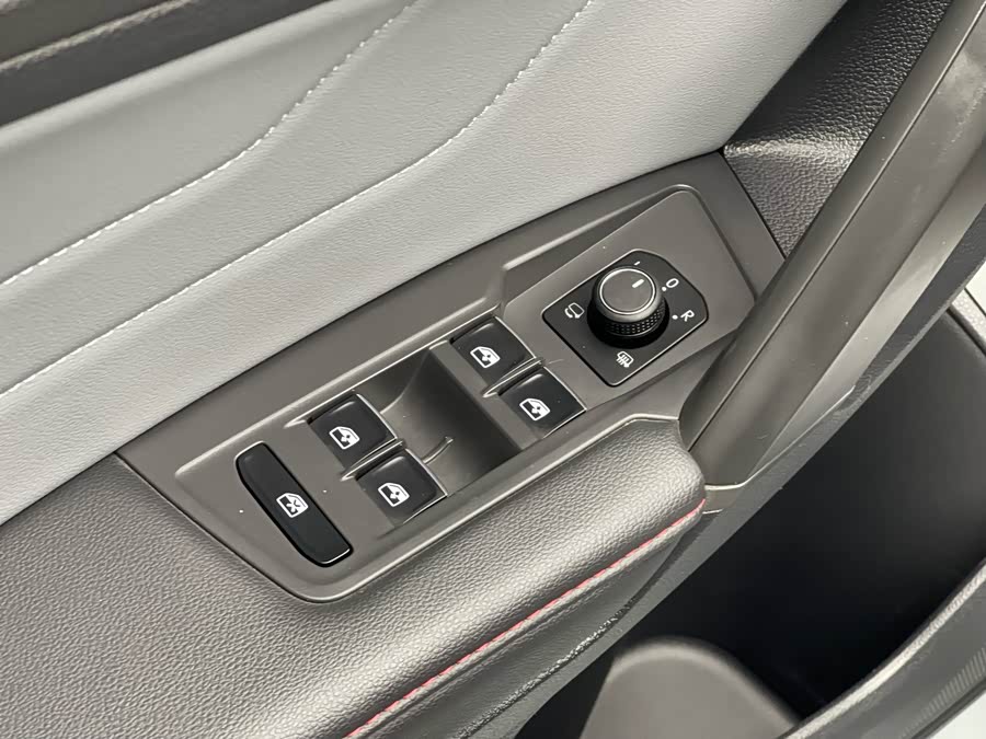 Volkswagen Tiguan X 2021 car image #16