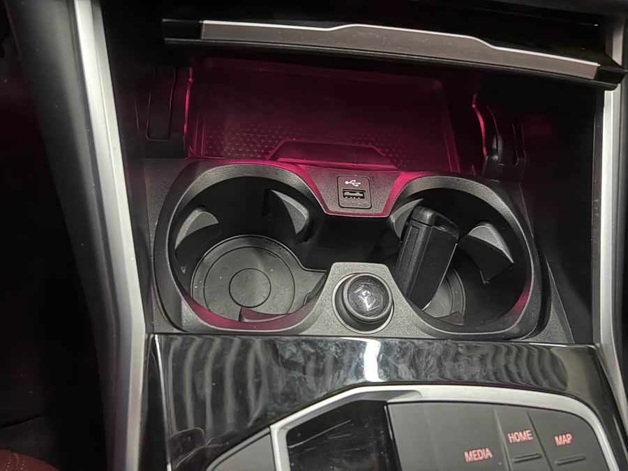 BMW i3 2023 car image #16
