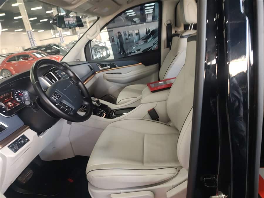 Forthing M7 2023 صورة سيارة #16