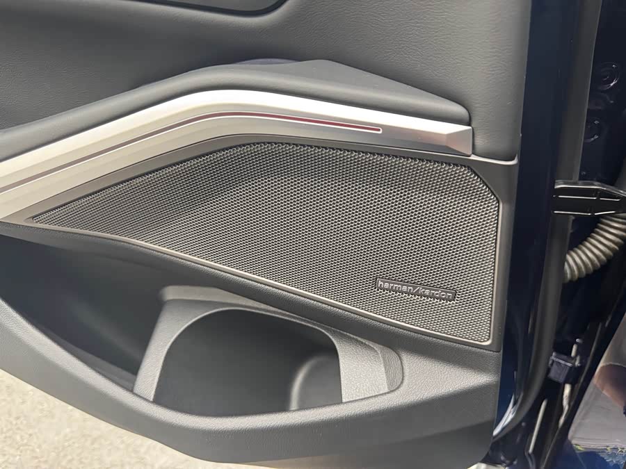 BMW M3 2024 imagem de carro #16