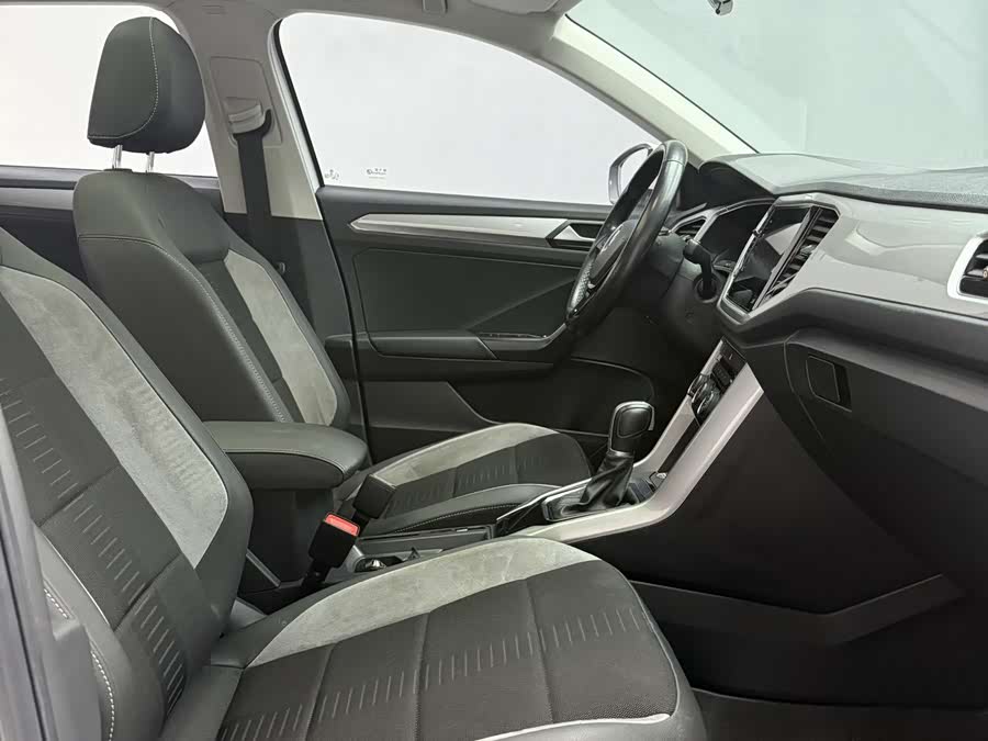 Volkswagen T-Roc 2022 #16 Volkswagen T-Roc 2022 car image #16