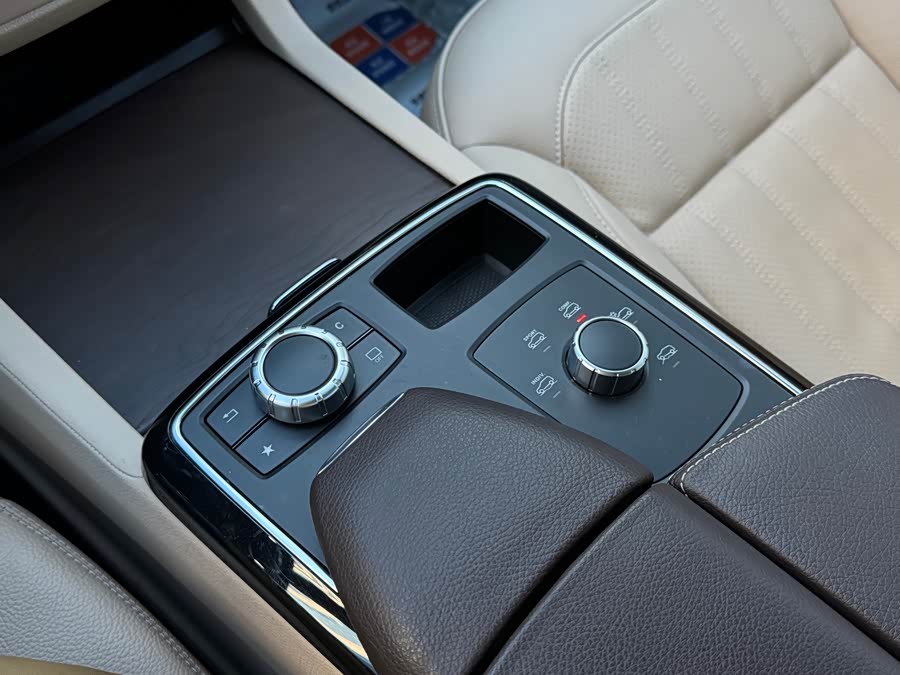 Mercedes-Benz GLE Class 2017 #16 Mercedes-Benz GLE Class 2017 car image #16