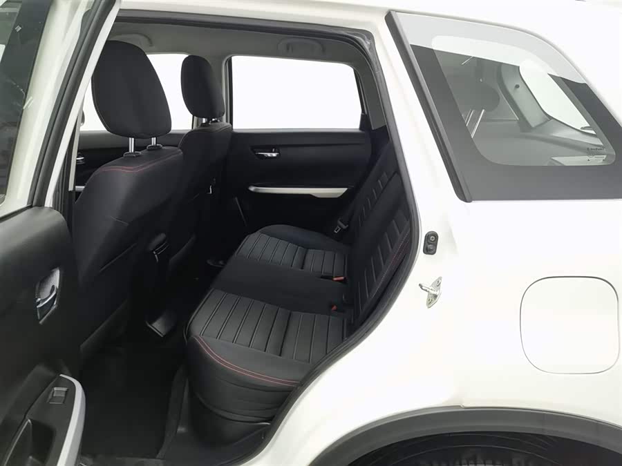 铃木 维特拉 2017 汽车图片 #16