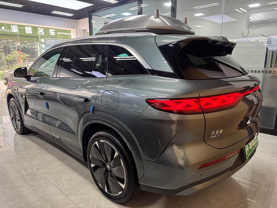 BYD Tang L 2025 immagine di auto #16