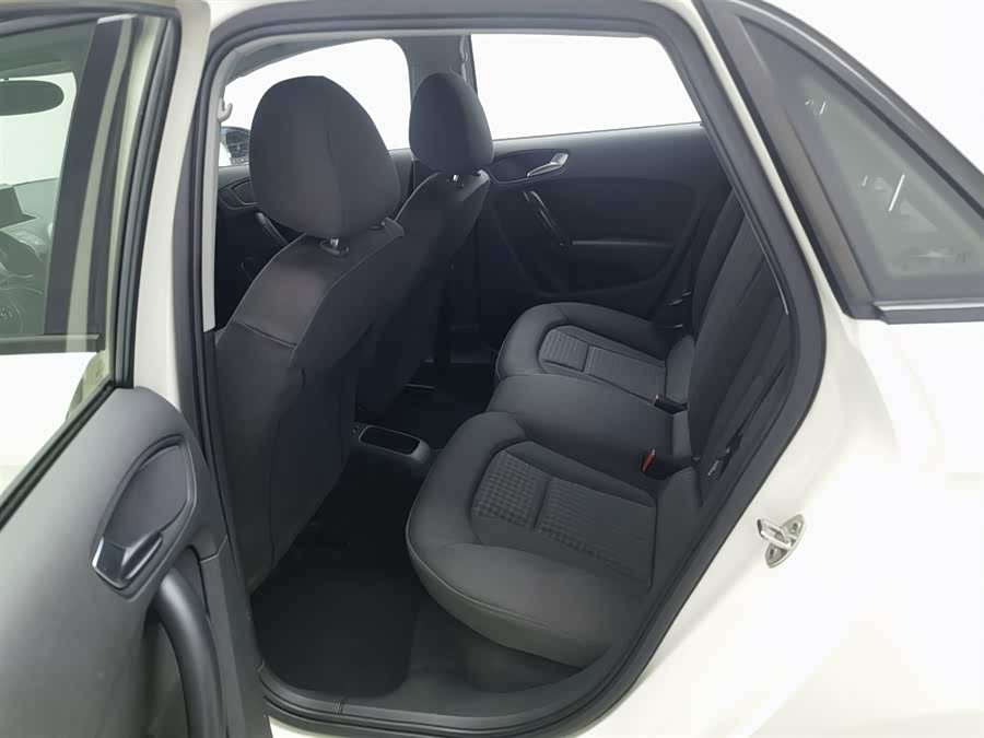 Audi A1 2013 car image #16