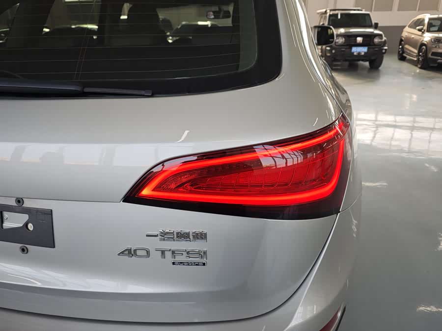 Audi Q5 2015 изображение автомобиля #16