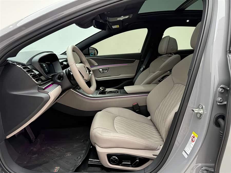 BYD Han 2024 car image #16