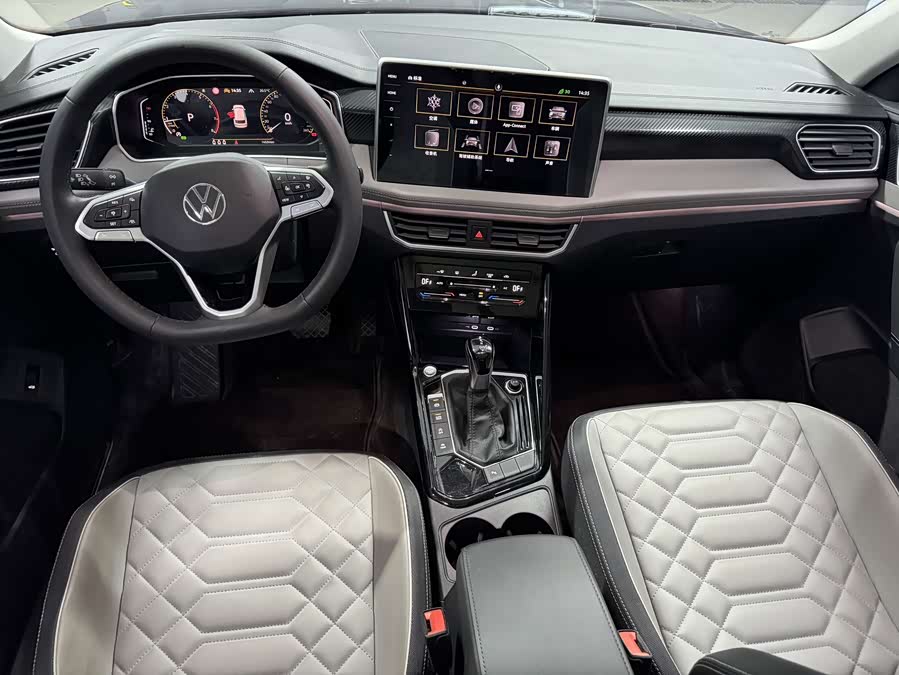 Volkswagen Tayron 2023 immagine di auto #16