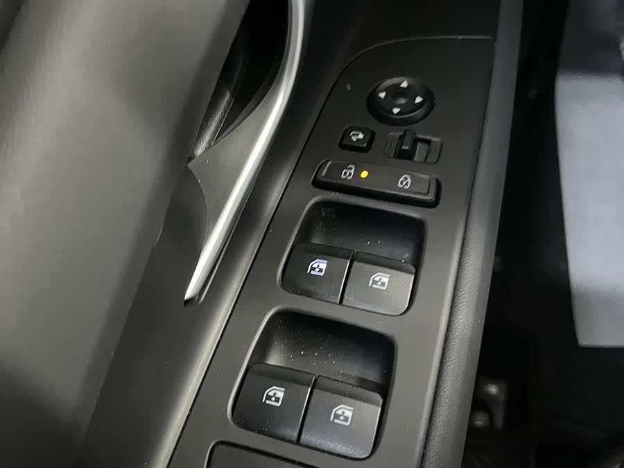 Hyundai Elantra 2024 car image #16