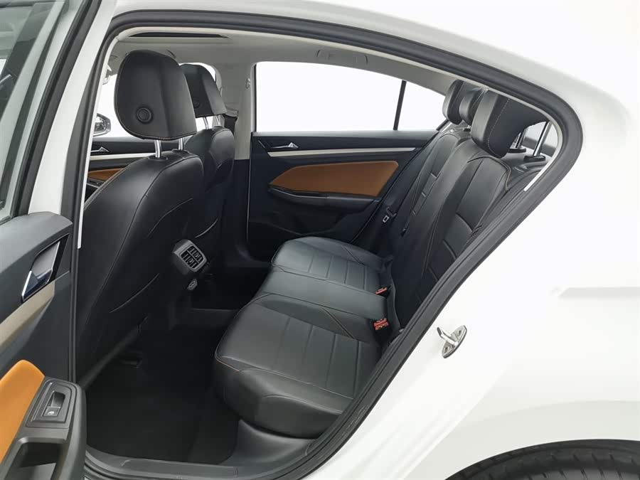 Volkswagen Bora 2023 car image #16