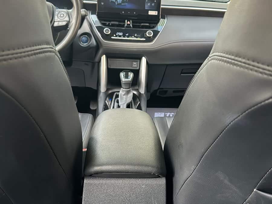 Toyota Corolla Cross 2024 immagine di auto #16