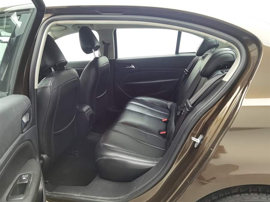 Peugeot 408 2015 immagine di auto #16