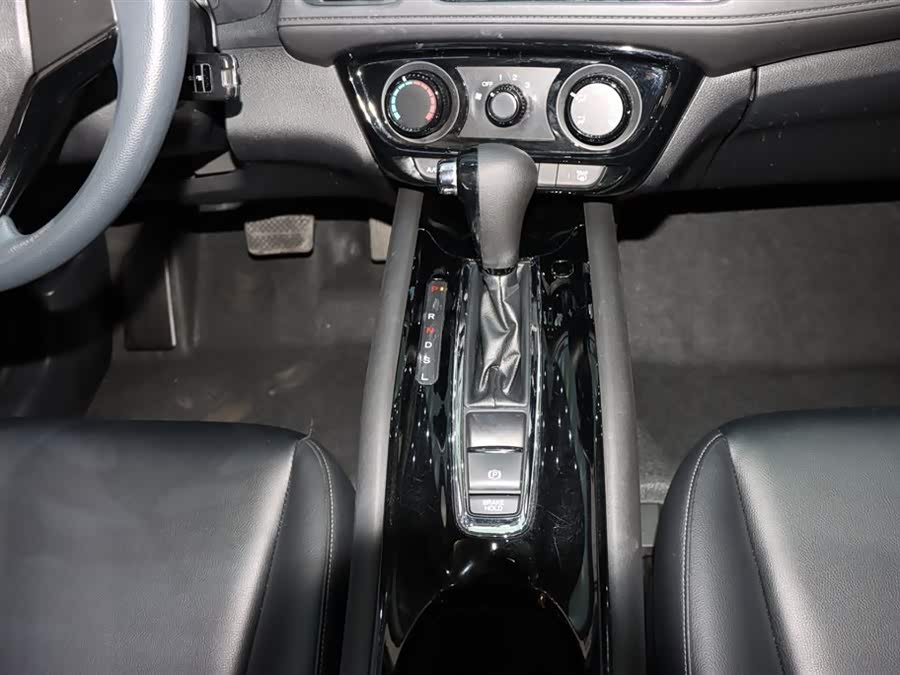 Honda VEZEL 2020 car image #16