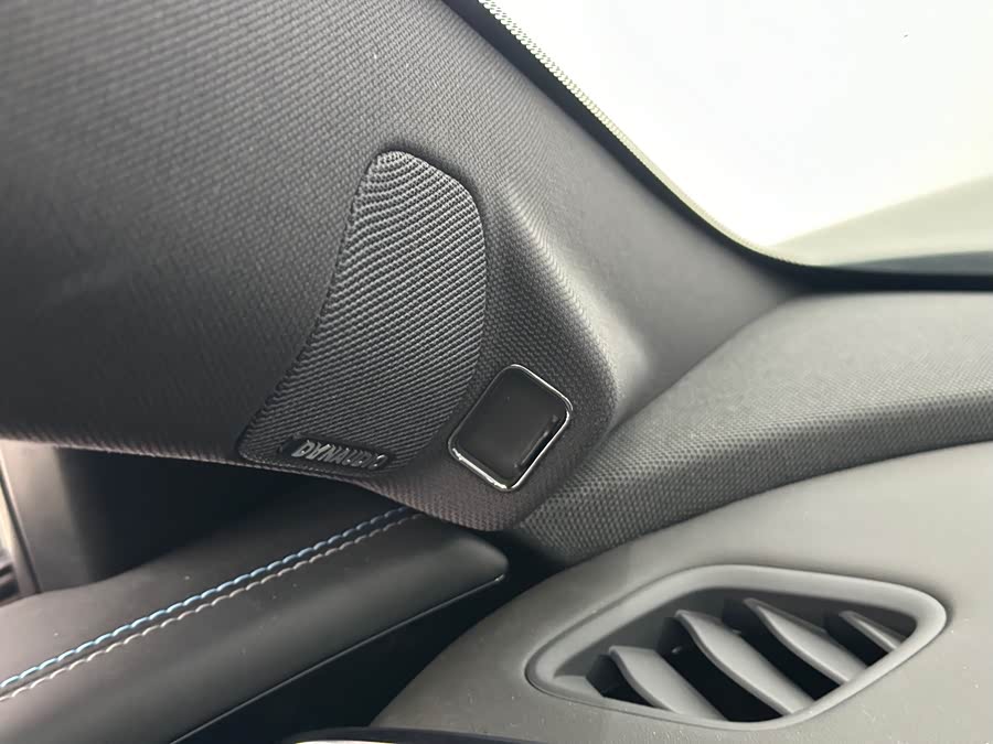 BYD Seal 2025 car image #16