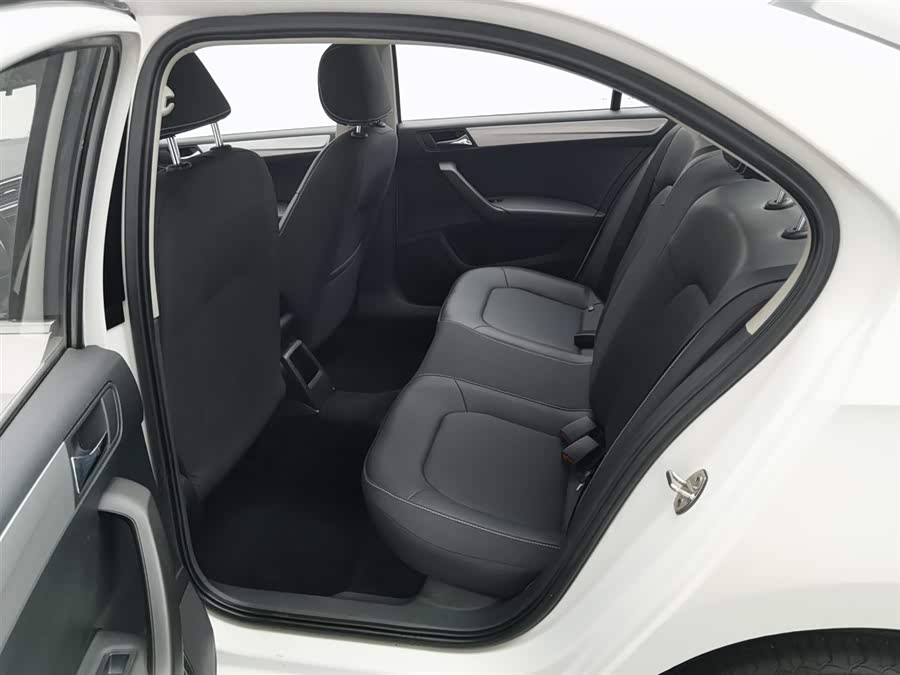 Skoda Rapid 2020 immagine di auto #16