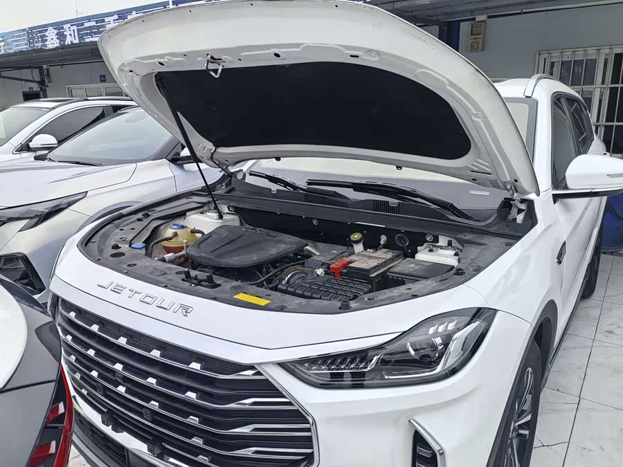 Jetour X70 PLUS 2022 car image #16
