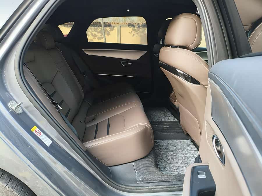 BYD Han 2025 car image #16