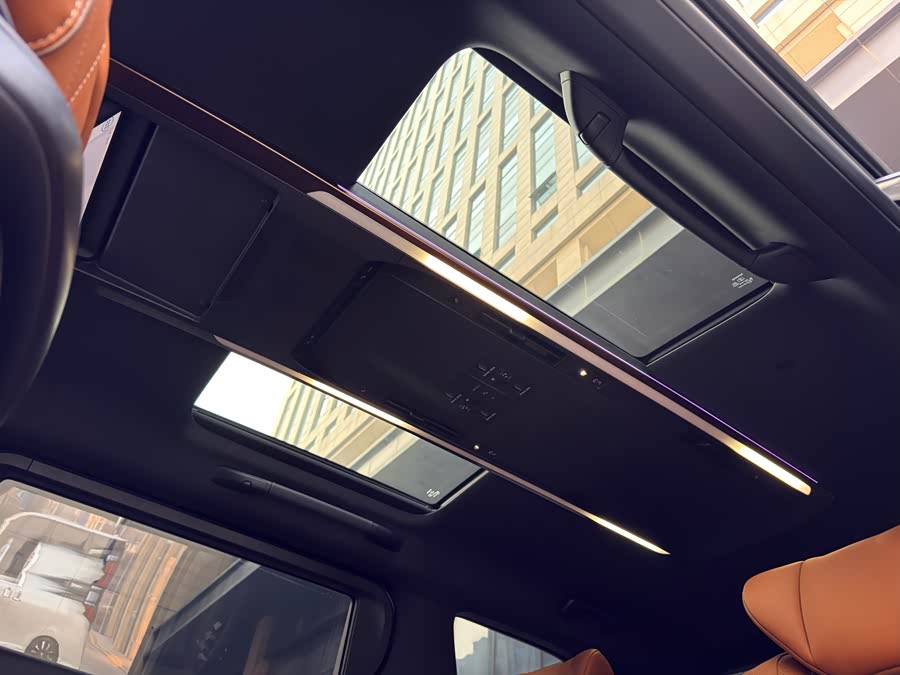 Toyota Alphard 2024 car image #16