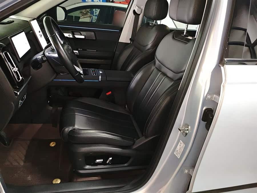 Chery Exploration 06 C-DM 2024 #16 Chery Exploration 06 C-DM 2024 car image #16