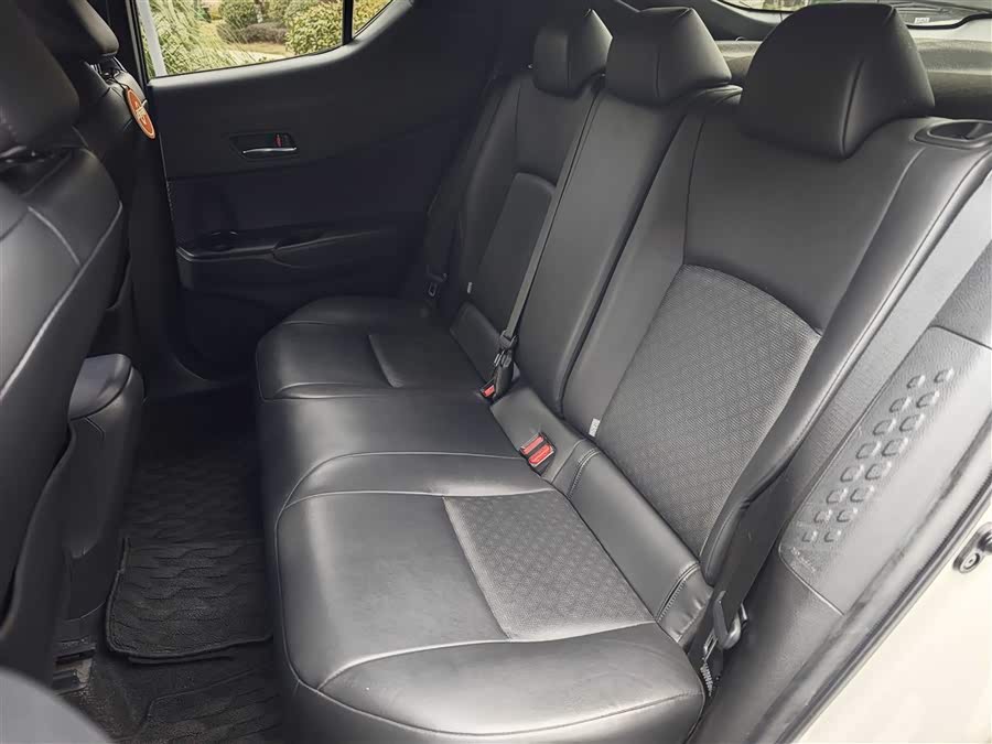 Toyota Izoa 2019 car image #16