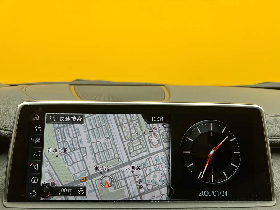 BMW X6 2018 imagem de carro #16