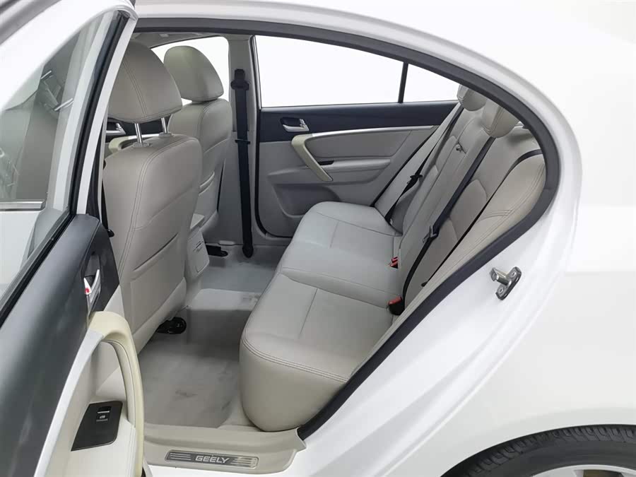 GEELY Emgrand 2015 car image #16