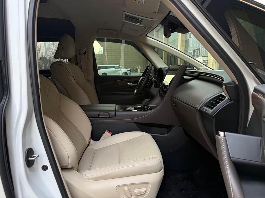 Toyota Alphard 2024 car image #16