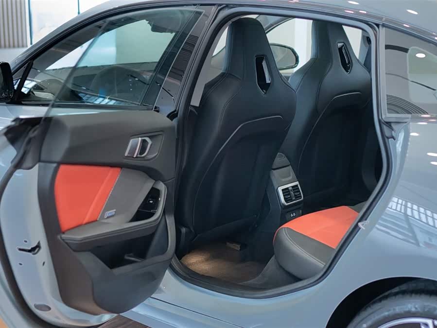 BMW 2 Series 2025 car image #16