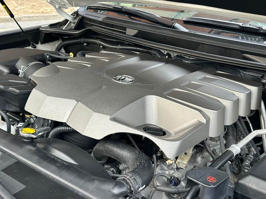 Toyota Land Cruiser 2015 immagine di auto #16