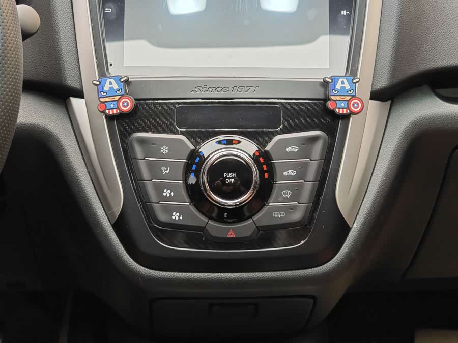 SWM斯威汽车 SWM斯威X3 2019 汽车图片 #16