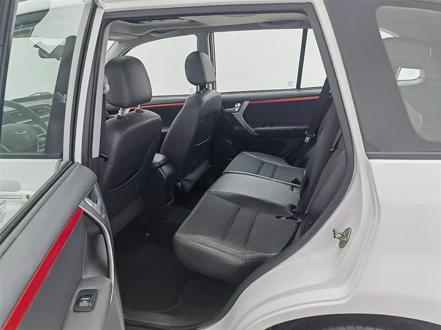 Chery Tiggo 3 2016 car image #16