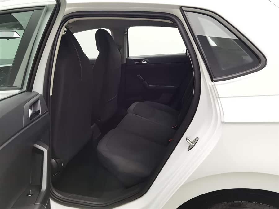 Volkswagen Polo 2023 car image #16