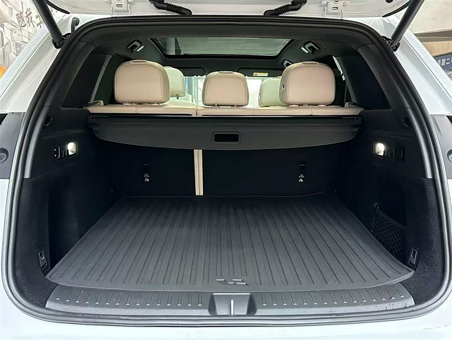 Li L6 2024 image de voiture #16