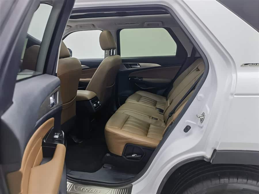 Changan CS95 2018 car image #16