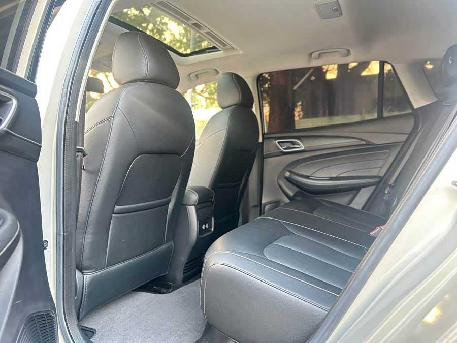 Roewe Ei5 2019 car image #16