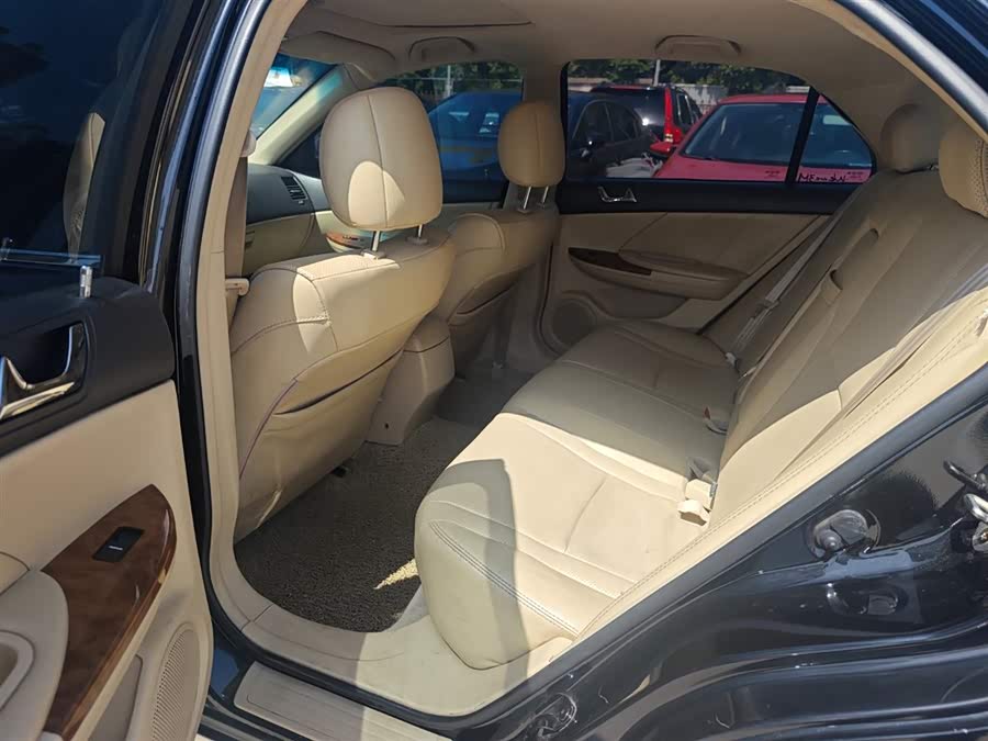 BYD G6 2013 car image #16