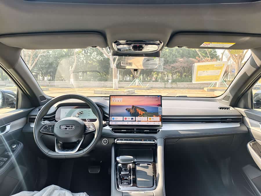 GEELY Preface 2025 car image #16