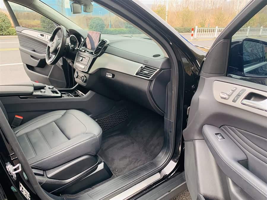 Mercedes-Benz GLE Coupe 2019 #16 Mercedes-Benz GLE Coupe 2019 car image #16