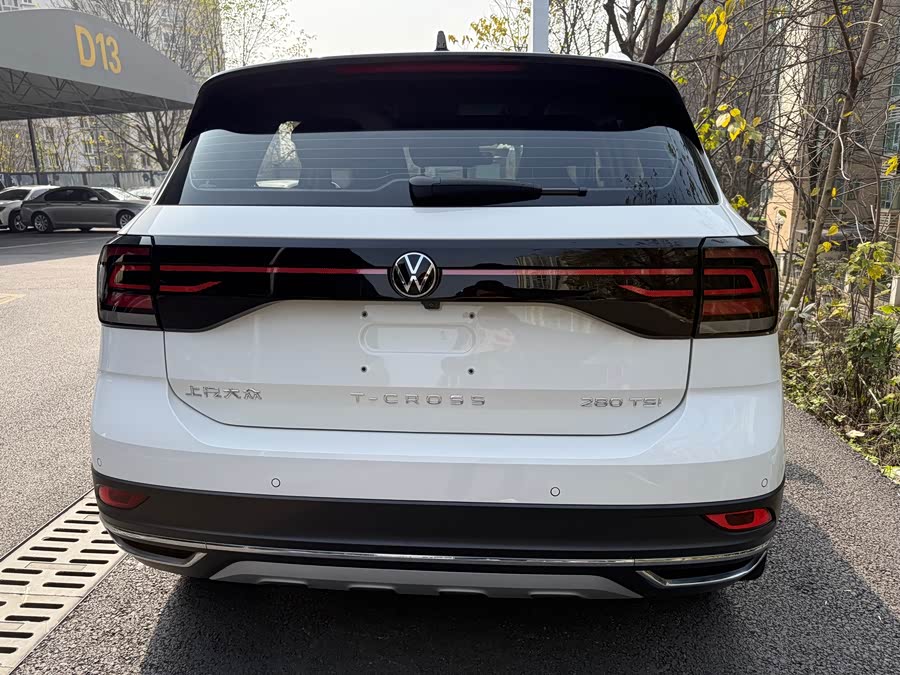 Volkswagen T-Cross 2021 #16 Volkswagen T-Cross 2021 car image #16