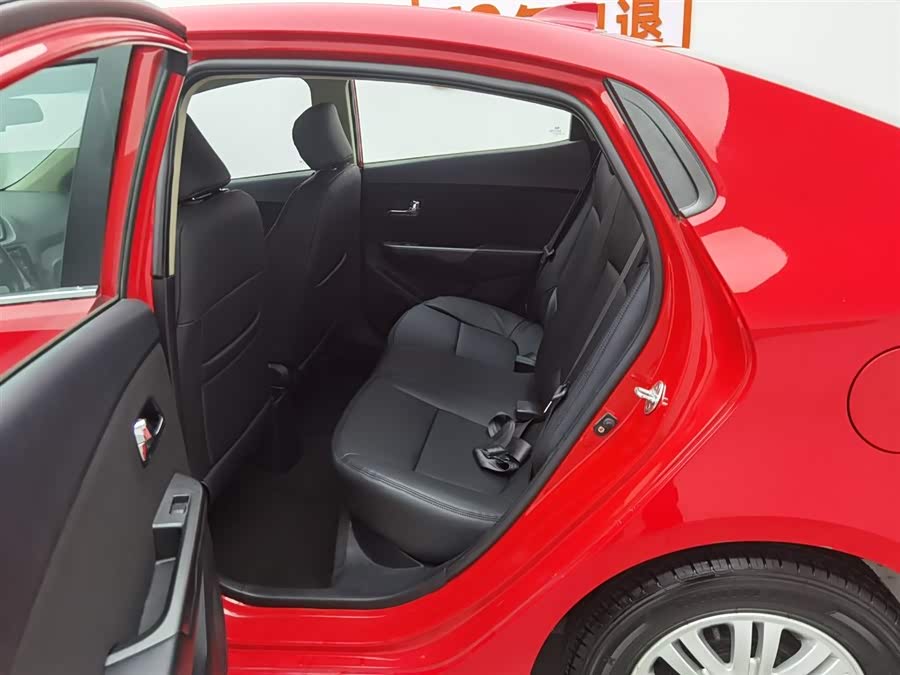 Kia K2 2013 image de voiture #16