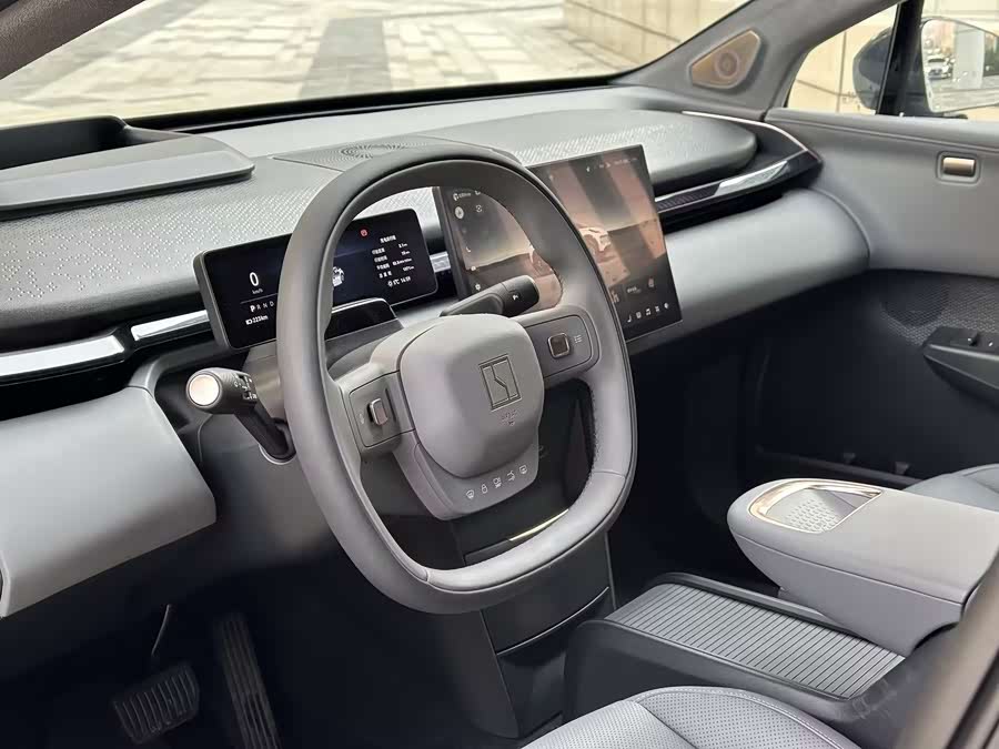 Zeekr X 2024 car image #16