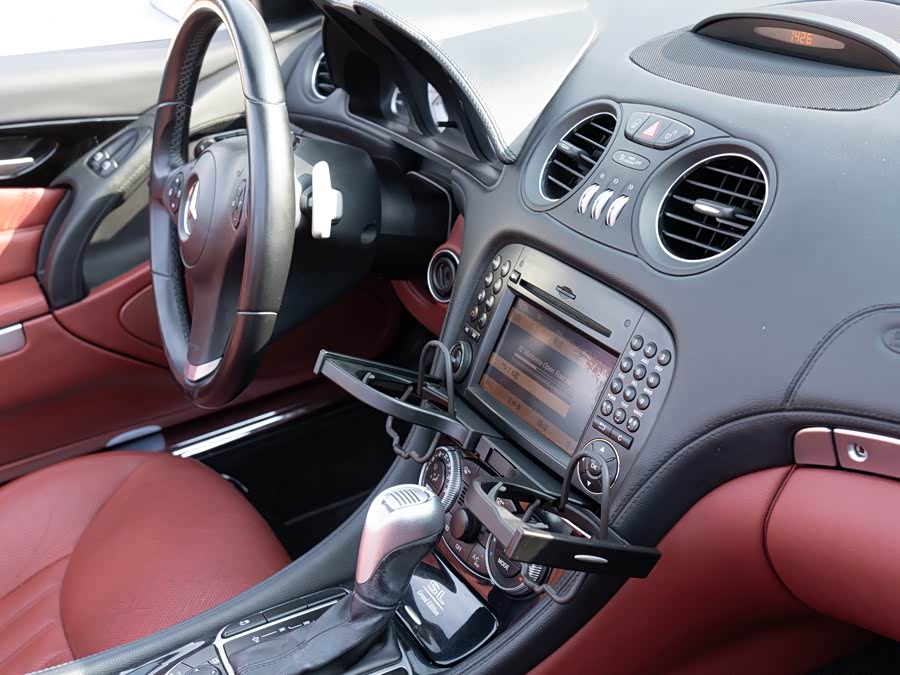 Mercedes-Benz SL Class 2012 car image #16