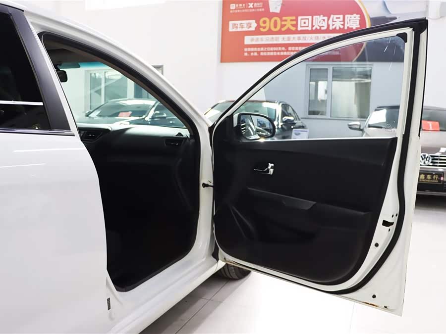 起亚 起亚K2 2012 汽车图片 #16