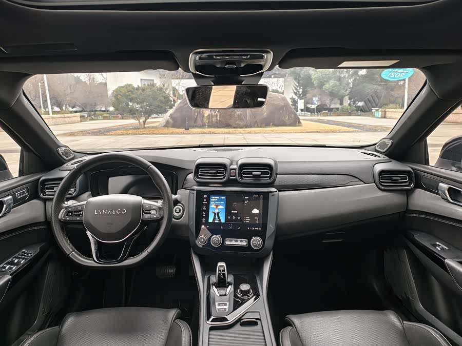 Lynk & Co 03 2020 car image #16