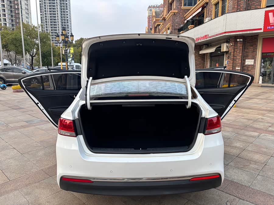 起亚 起亚K4 2016 汽车图片 #16