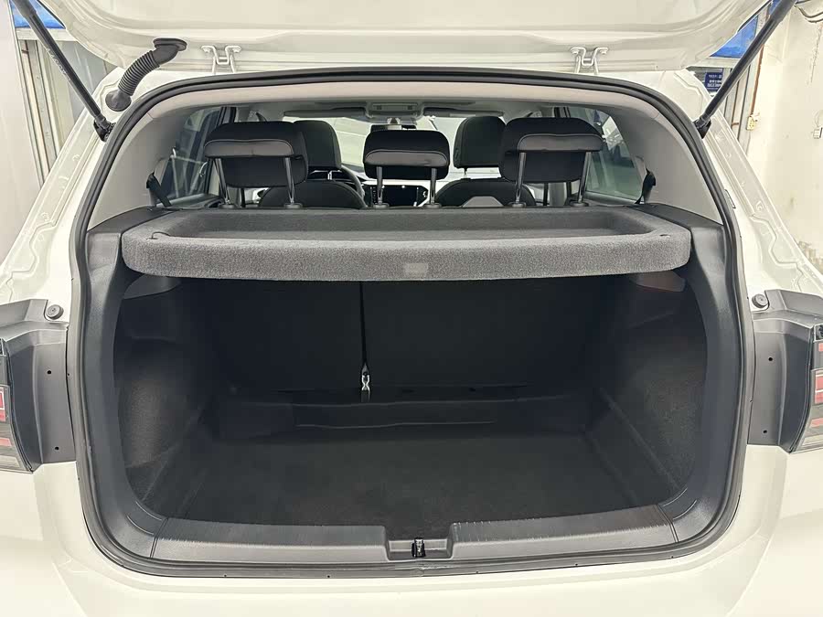 Volkswagen Tacqua 2023 car image #16