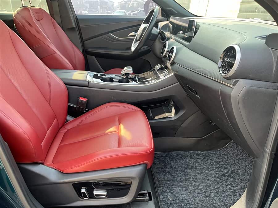 Forthing T5 EVO 2022 car image #16