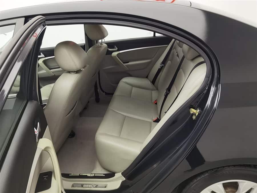 GEELY Emgrand 2014 car image #16